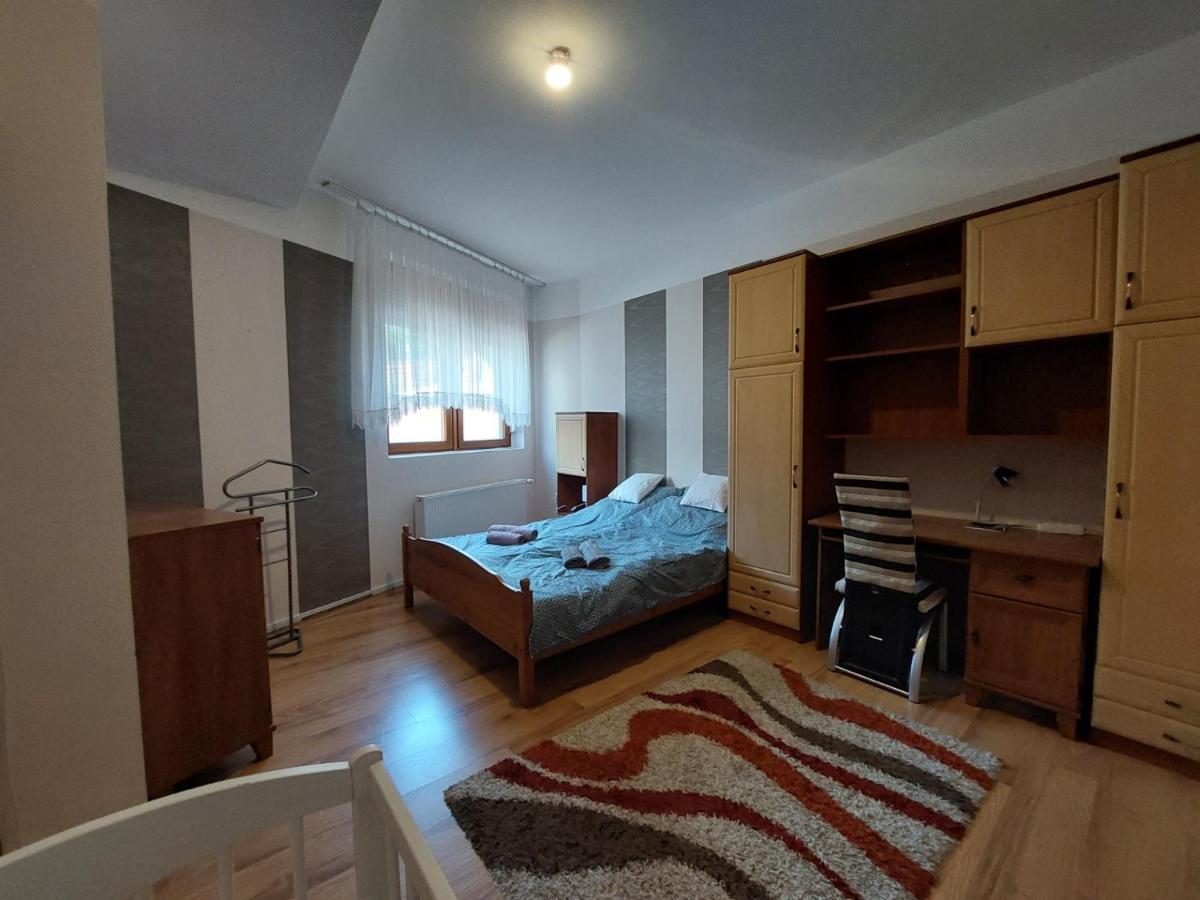 Csaladbarat Vendeglak Szegedi Maganszallashely 9 Fo Reszere, Nagycsaladok Es Barati Tarsasagok Reszere Exterior foto