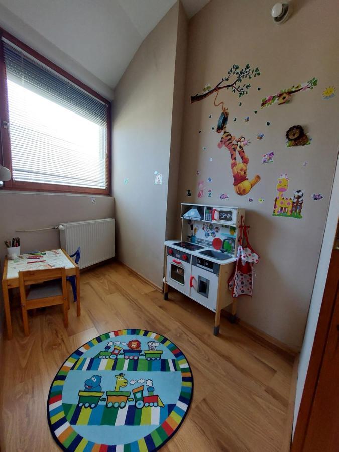 Csaladbarat Vendeglak Szegedi Maganszallashely 9 Fo Reszere, Nagycsaladok Es Barati Tarsasagok Reszere Exterior foto